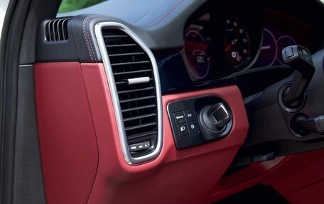 Porsche Cayenne III, 2022 год, 10 700 000 рублей, 12 фотография