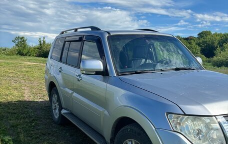 Mitsubishi Pajero IV, 2011 год, 1 650 000 рублей, 2 фотография