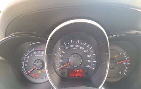 KIA Rio III рестайлинг, 2012 год, 700 000 рублей, 10 фотография