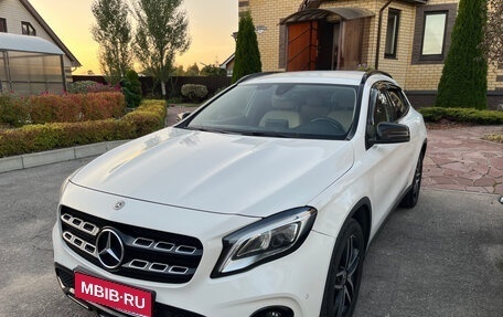 Mercedes-Benz GLA, 2019 год, 2 800 000 рублей, 1 фотография