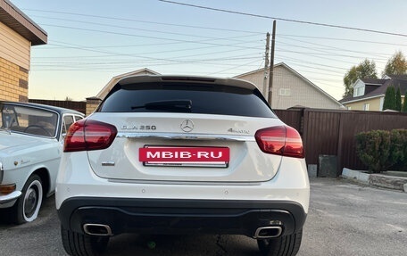 Mercedes-Benz GLA, 2019 год, 2 800 000 рублей, 3 фотография