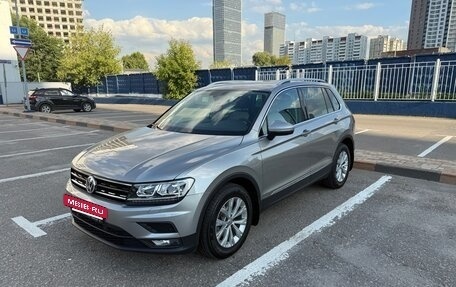 Volkswagen Tiguan II, 2018 год, 2 850 000 рублей, 2 фотография