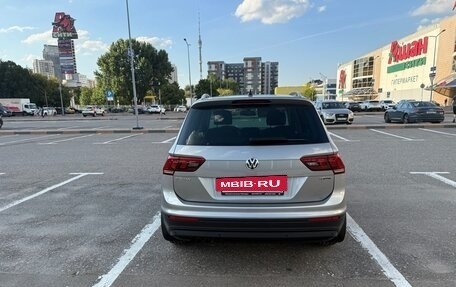 Volkswagen Tiguan II, 2018 год, 2 850 000 рублей, 4 фотография