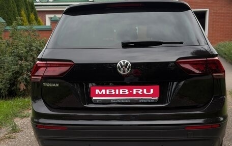 Volkswagen Tiguan II, 2018 год, 2 380 000 рублей, 9 фотография
