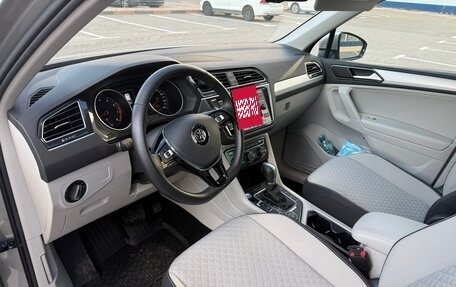 Volkswagen Tiguan II, 2018 год, 2 850 000 рублей, 6 фотография