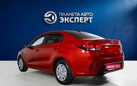 KIA Rio IV, 2018 год, 1 000 000 рублей, 4 фотография