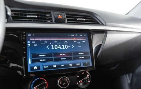 KIA Rio IV, 2018 год, 1 000 000 рублей, 8 фотография