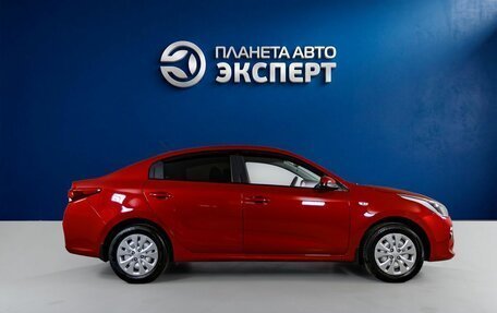 KIA Rio IV, 2018 год, 1 000 000 рублей, 12 фотография