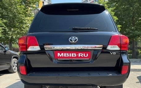 Toyota Land Cruiser 200, 2013 год, 3 790 000 рублей, 2 фотография