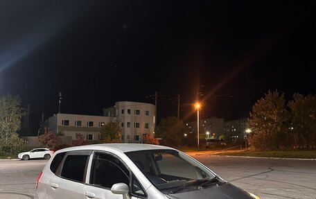 Honda Fit III, 2003 год, 170 000 рублей, 2 фотография