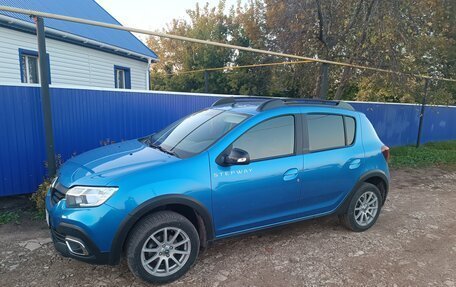 Renault Sandero II рестайлинг, 2019 год, 1 150 000 рублей, 2 фотография