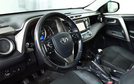 Toyota RAV4, 2013 год, 1 850 000 рублей, 17 фотография