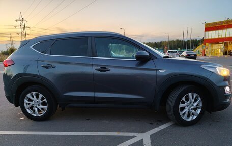 Hyundai Tucson III, 2018 год, 2 100 000 рублей, 7 фотография