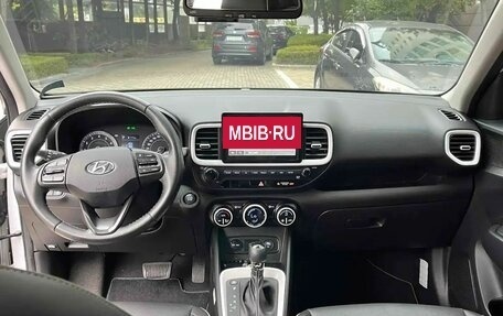 Hyundai Venue I, 2022 год, 1 823 000 рублей, 8 фотография
