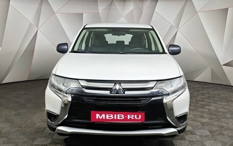 Mitsubishi Outlander III рестайлинг 3, 2018 год, 1 680 000 рублей, 7 фотография