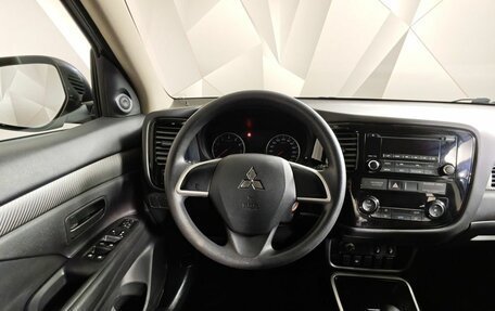 Mitsubishi Outlander III рестайлинг 3, 2018 год, 1 680 000 рублей, 20 фотография