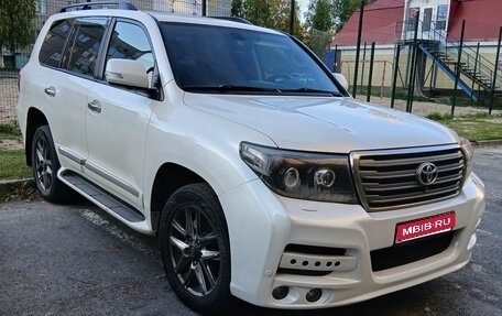 Toyota Land Cruiser 200, 2013 год, 4 300 000 рублей, 1 фотография