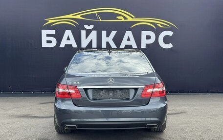 Mercedes-Benz E-Класс, 2010 год, 1 570 000 рублей, 4 фотография