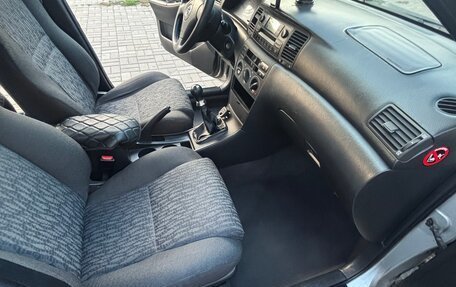 Toyota Corolla, 2004 год, 530 000 рублей, 12 фотография