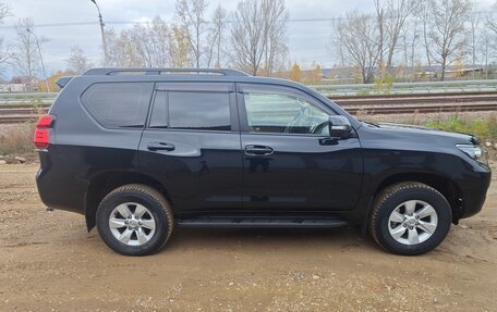 Toyota Land Cruiser Prado 150 рестайлинг 2, 2019 год, 5 500 000 рублей, 2 фотография
