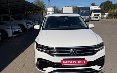 Volkswagen Tiguan II, 2022 год, 4 100 000 рублей, 2 фотография