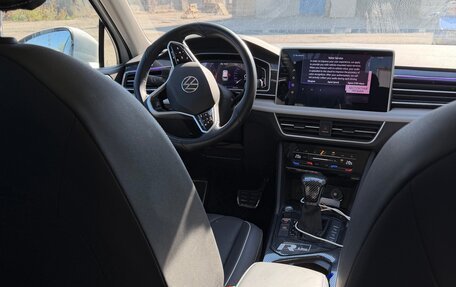 Volkswagen Tiguan II, 2022 год, 4 100 000 рублей, 10 фотография