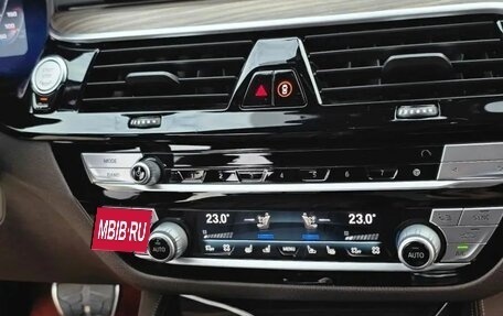 BMW 5 серия, 2020 год, 5 800 000 рублей, 13 фотография