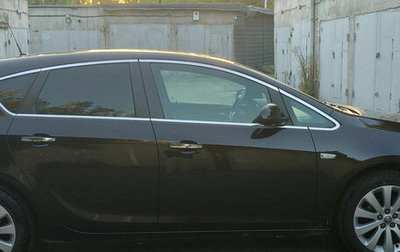 Opel Astra J, 2013 год, 830 000 рублей, 1 фотография