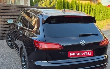 Volkswagen Touareg III, 2018 год, 5 000 000 рублей, 3 фотография