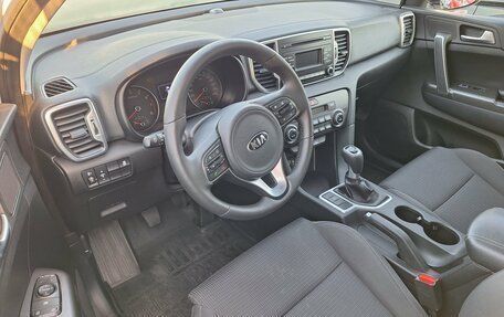 KIA Sportage IV рестайлинг, 2018 год, 1 800 000 рублей, 9 фотография