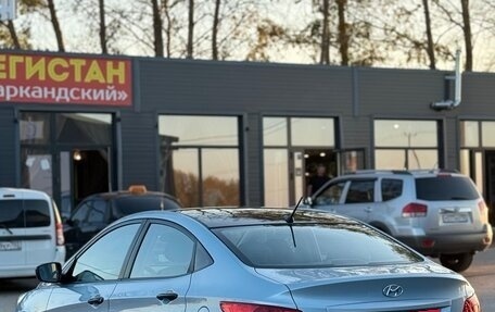 Hyundai Solaris II рестайлинг, 2012 год, 730 000 рублей, 5 фотография