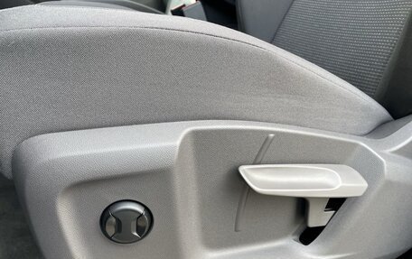 Volkswagen Multivan, 2023 год, 5 050 000 рублей, 18 фотография