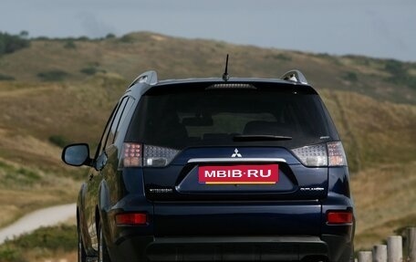Mitsubishi Outlander III рестайлинг 3, 2012 год, 980 000 рублей, 4 фотография