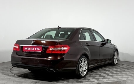 Mercedes-Benz E-Класс, 2012 год, 1 500 000 рублей, 5 фотография