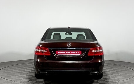 Mercedes-Benz E-Класс, 2012 год, 1 500 000 рублей, 6 фотография
