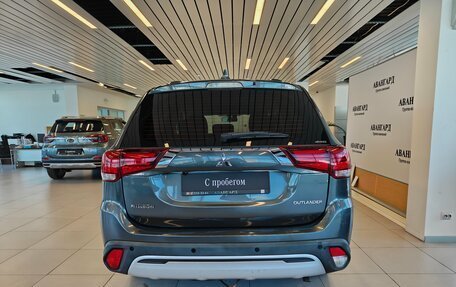 Mitsubishi Outlander III рестайлинг 3, 2019 год, 1 845 000 рублей, 4 фотография