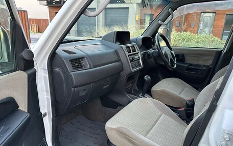 Mitsubishi Pajero iO, 2001 год, 220 000 рублей, 23 фотография