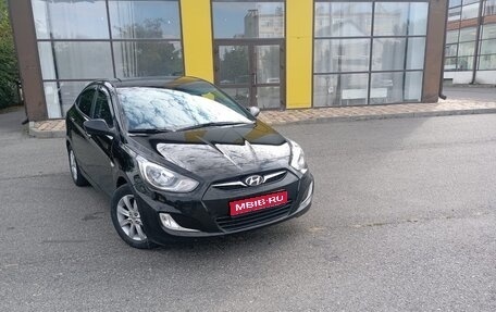 Hyundai Solaris II рестайлинг, 2012 год, 700 000 рублей, 1 фотография