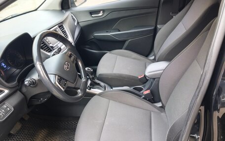 Hyundai Solaris II рестайлинг, 2018 год, 1 350 000 рублей, 7 фотография