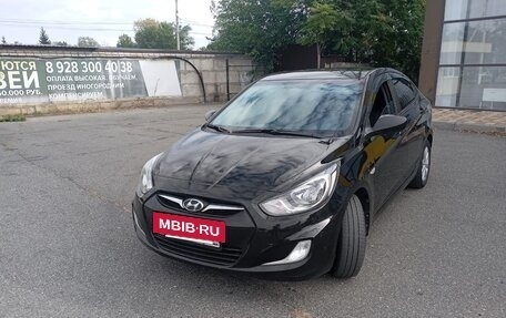 Hyundai Solaris II рестайлинг, 2012 год, 700 000 рублей, 2 фотография