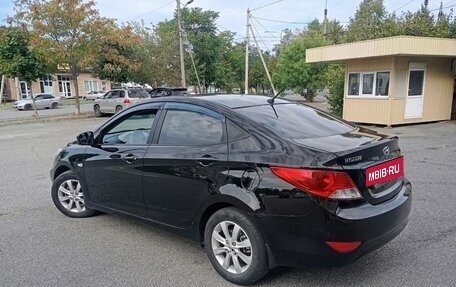 Hyundai Solaris II рестайлинг, 2012 год, 700 000 рублей, 3 фотография
