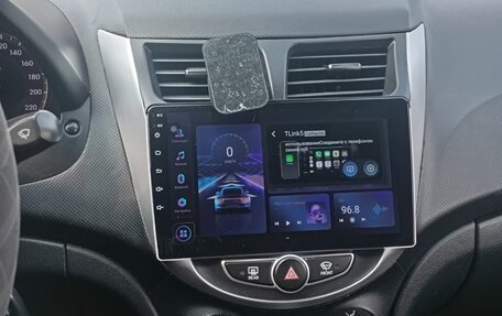 Hyundai Solaris II рестайлинг, 2012 год, 700 000 рублей, 9 фотография