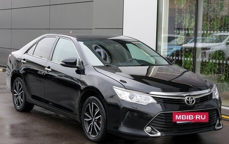 Toyota Camry, 2017 год, 2 398 000 рублей, 3 фотография