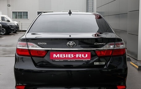 Toyota Camry, 2017 год, 2 398 000 рублей, 6 фотография