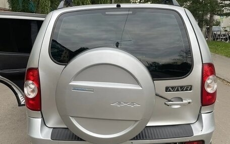 Chevrolet Niva I рестайлинг, 2012 год, 450 000 рублей, 3 фотография