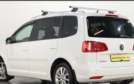 Volkswagen Touran III, 2011 год, 950 000 рублей, 2 фотография