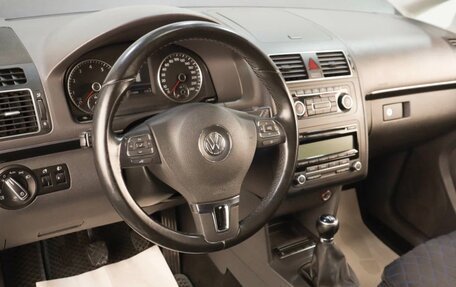 Volkswagen Touran III, 2011 год, 950 000 рублей, 5 фотография