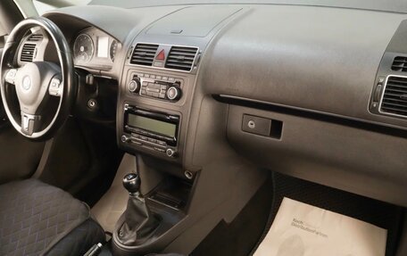 Volkswagen Touran III, 2011 год, 950 000 рублей, 7 фотография