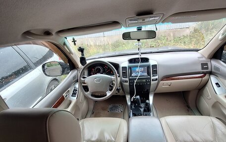 Toyota Land Cruiser Prado 120 рестайлинг, 2004 год, 1 280 000 рублей, 14 фотография