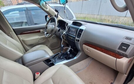 Toyota Land Cruiser Prado 120 рестайлинг, 2004 год, 1 280 000 рублей, 18 фотография